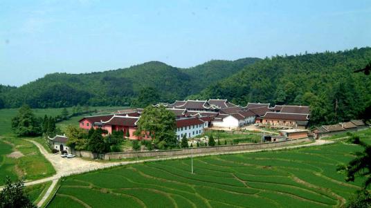 云居山（福建省连江县云居山）