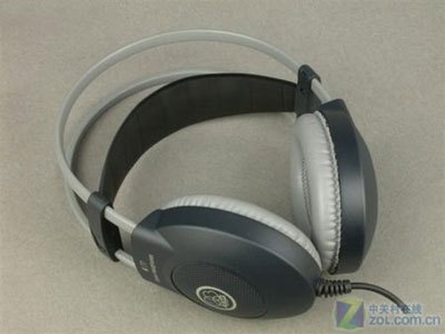 AKG K77