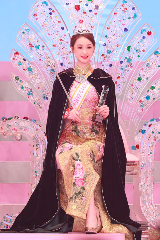 江雨婷（2019亚洲小姐冠军）