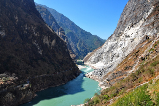 虎跳峡（贵州省六盘水市盘州市的国家3A级旅游景区）