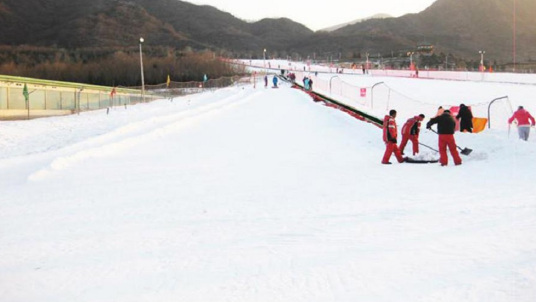 北京狂飚乐园滑雪场