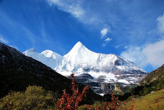 央迈勇神山