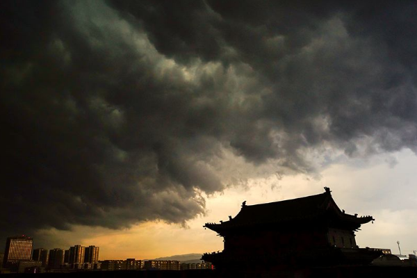 风雨欲来风满楼的下一句是什么