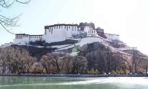 西藏旅游必去的几个地方